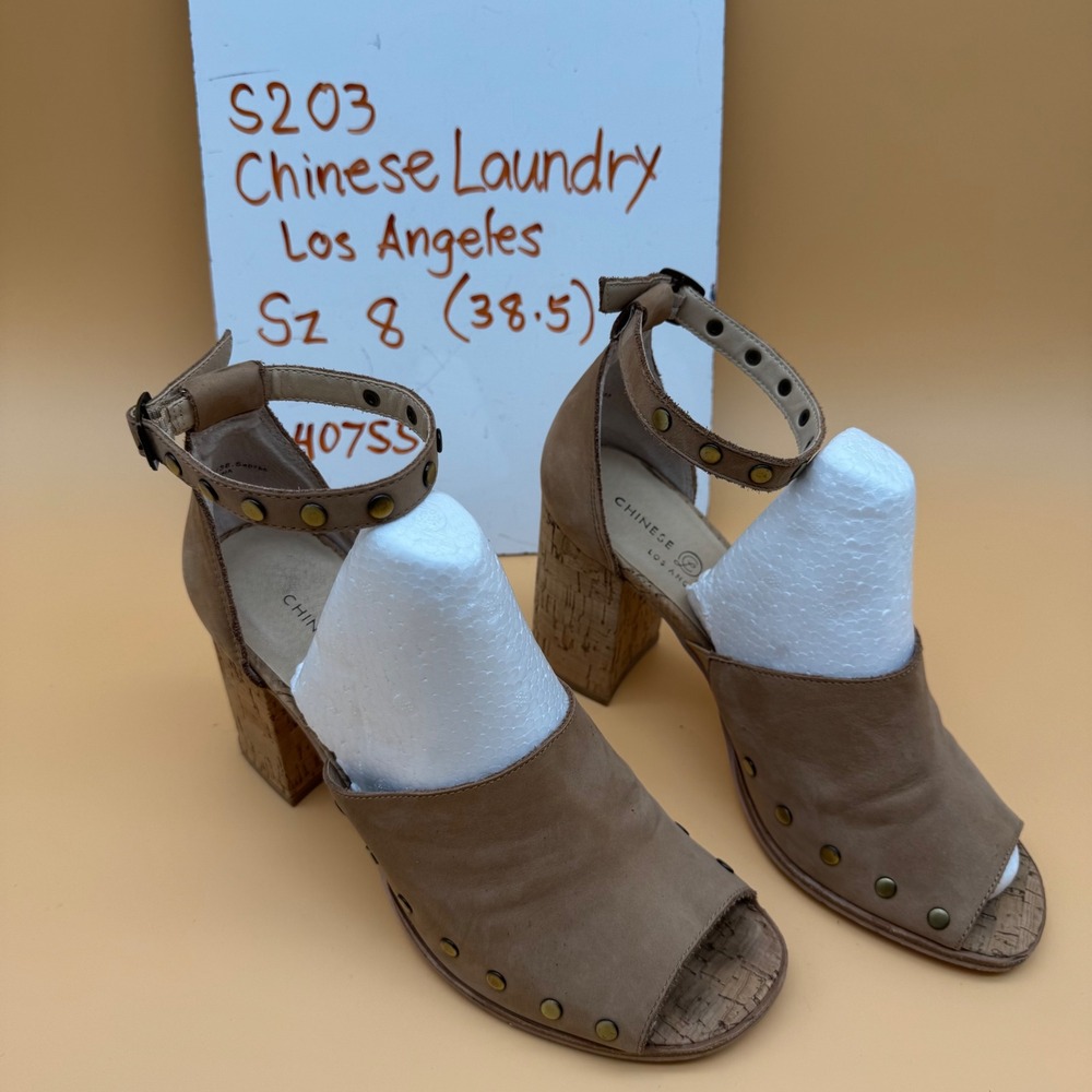 Chinese Laundry Women Sz 8 Tan Suede Studded Cork Block Heel Ankle Strap Sandals
